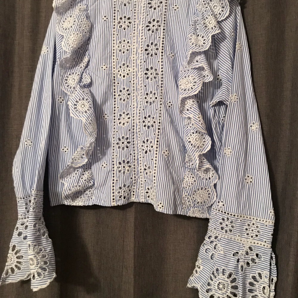 New Cotton Striped Blue Rear Zipper Top. - Picture 4 of 6